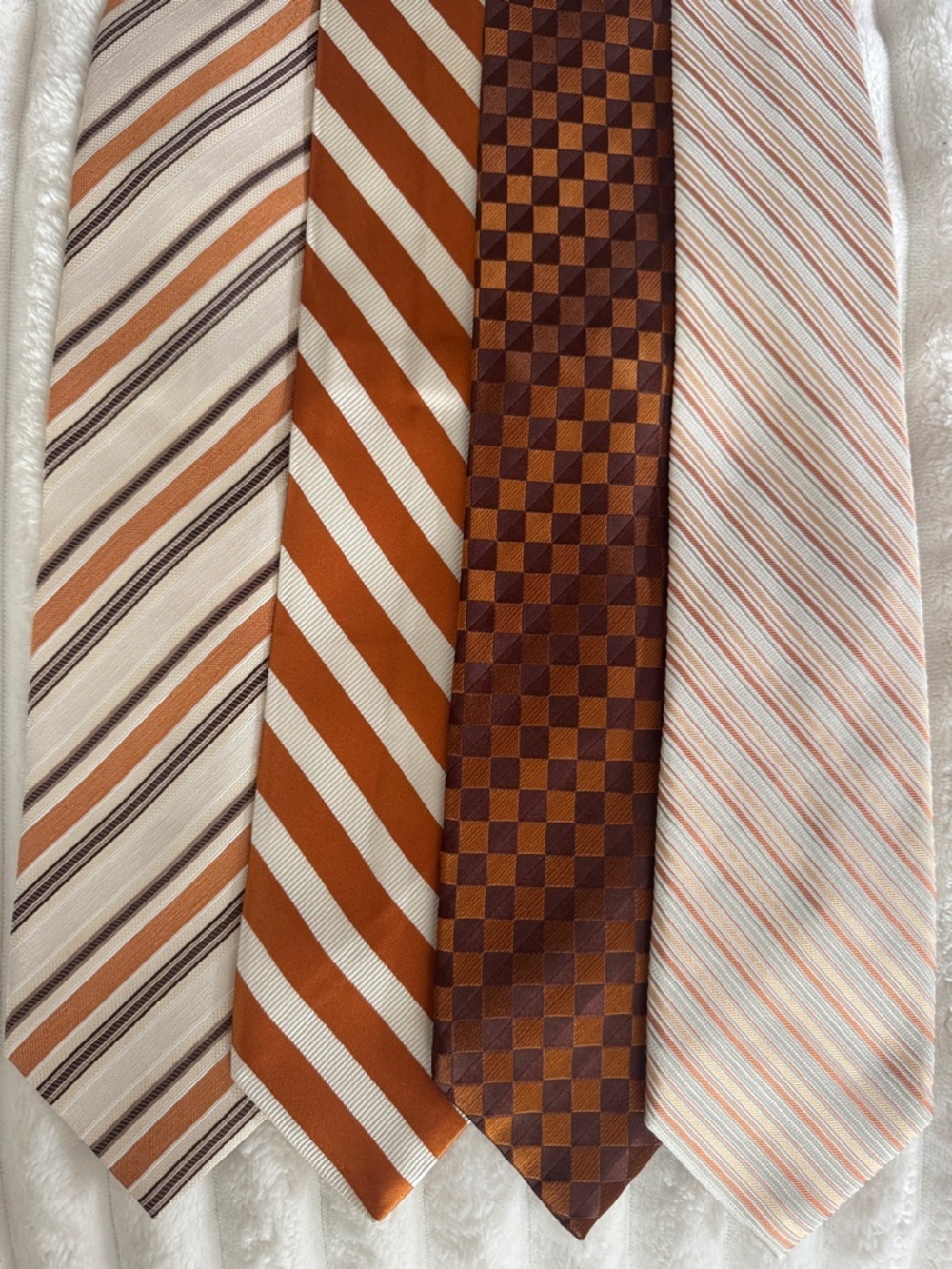 Sharp Style Tie Set of 4